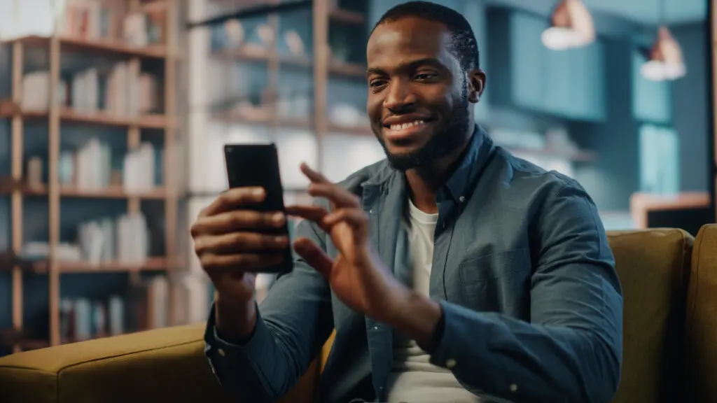 Man spring cleaning phone apps