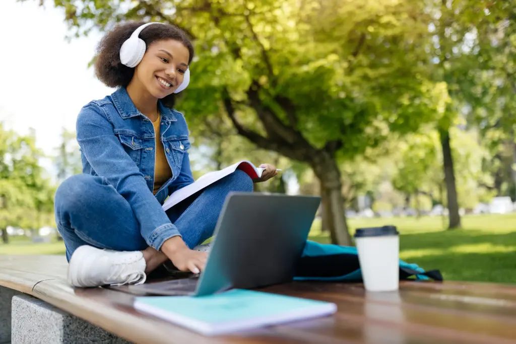 A student in Kentucky appreciates Xfinity’s internet for students with their ability to access WiFi PowerBoost hotspots at home or around town.